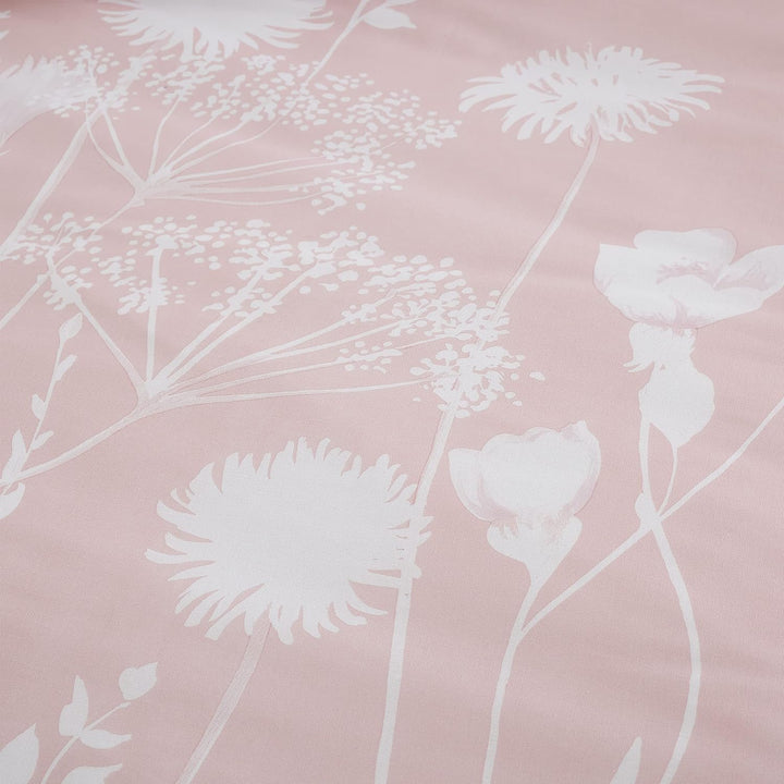 Catherine Lansfield Bedding Meadowsweet Floral King Duvet Cover Set with Pillowcases Blush Pink Blus