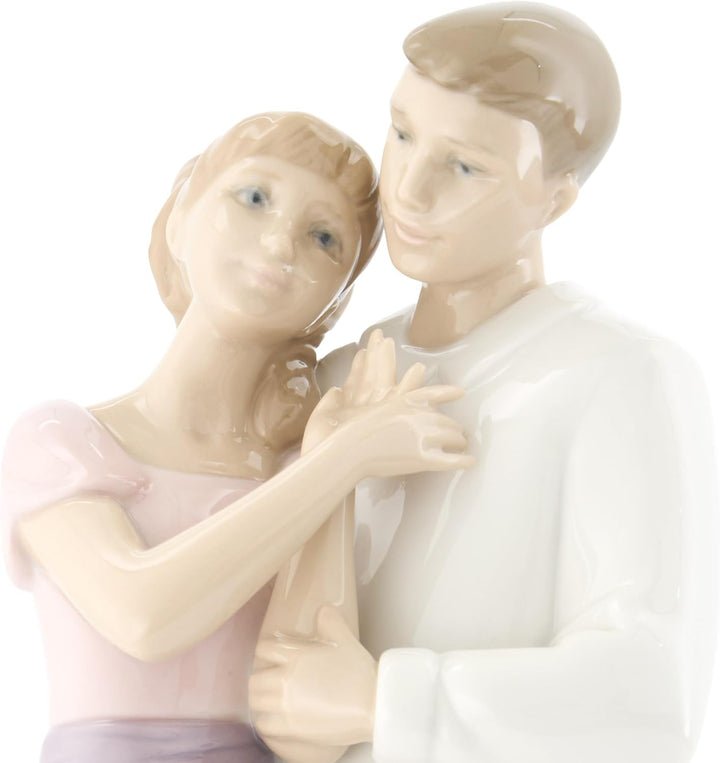 NAO Porcelain by Lladro Dreams of Love (Engagement, Marriage, Wedding, Anniversary Collection) 20016