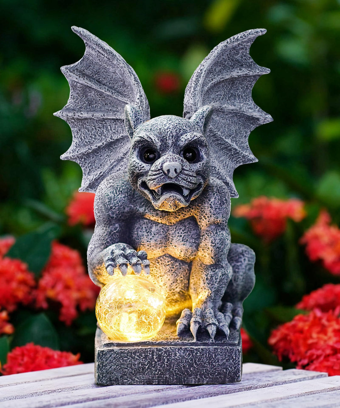 Solar Gargoyle Figuren Gartendeko mit LED-Licht - Steinfiguren mit Solarlampe Glasball Garten Wetter