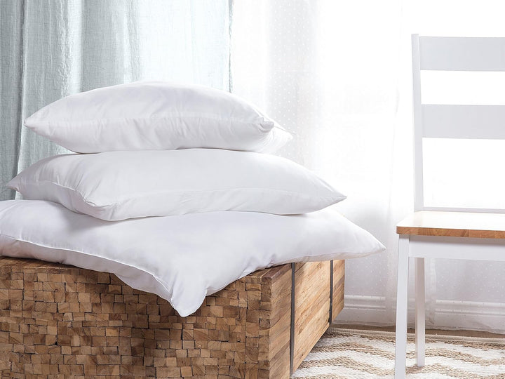 Kopfkissen 80x80 cm Mikrofaser weiss niedrig mit Polyester-Füllung Modern Errigal