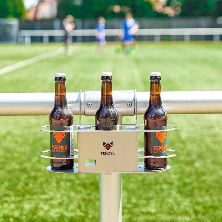 FENNEK Keeper | Getränkehalter aus Edelstahl | mit Flaschenöffner | Perfekt für Fussball- und Tennis