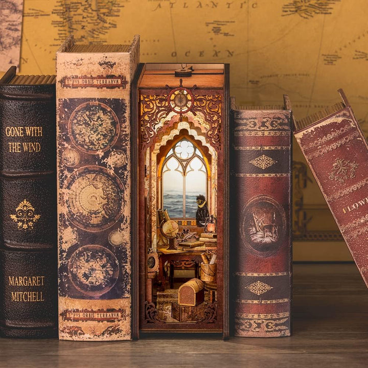 CUTEBEE Book Nook DIY Kit – DIY Puppenhäuser Miniatur Haus Kit mit Möbeln und LED-Licht, 3D Puzzle B