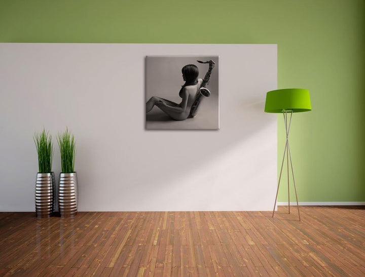 Pixxprint Attraktive Frau mit Saxophone als Leinwandbild | Grösse: 70x70 cm | Wandbild | Kunstdruck