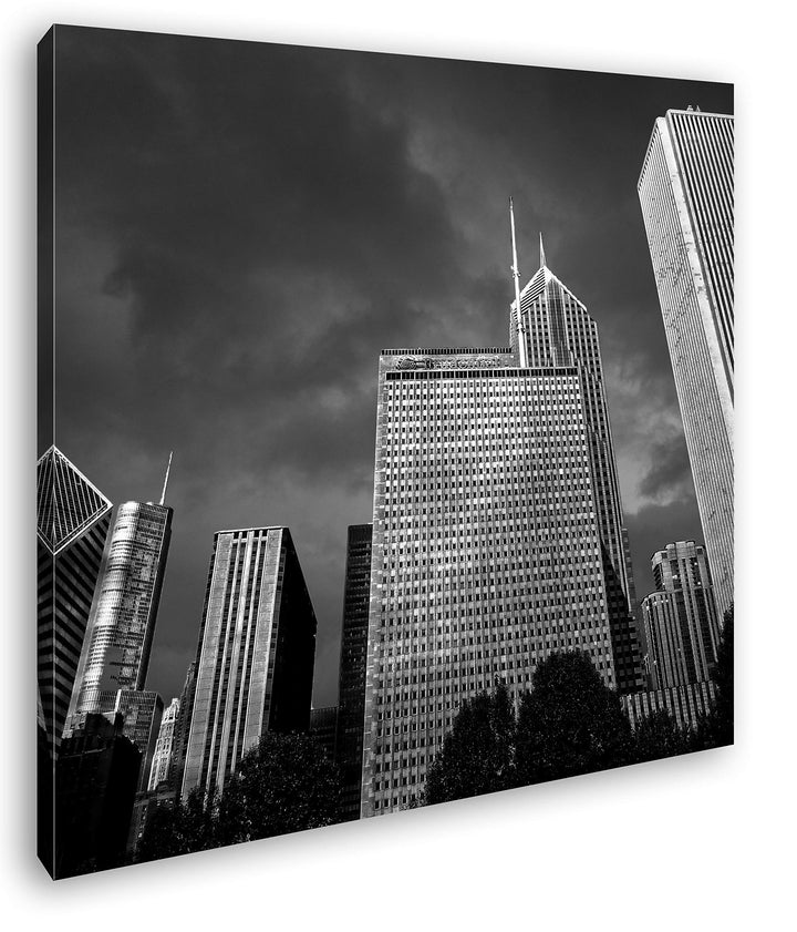 deyoli Chicago Innenstadt mit gigantischen Gebäuden im Format: 70x70 Effekt: Schwarz&amp;Weiss als Leinw