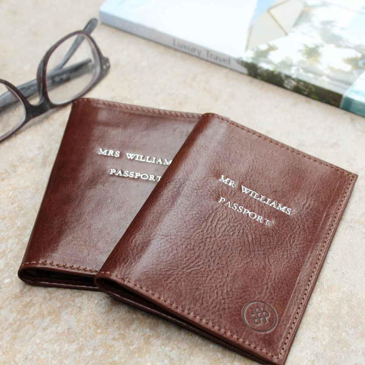 Maxwell Scott Handgefertigte Leder Reisepasshülle Prato in Cognac Braun, Cognac Braun