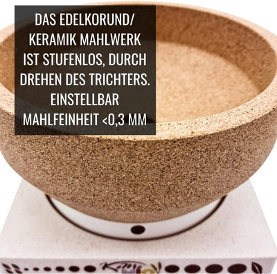 KoMo KoMoMio ECO Getreidemühle elektrisch - Holz, Arboblend® mit Korktrichter - 250W Motorleistung -