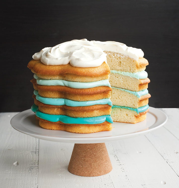 Nordic Ware Backform " Celebration Layers Cake ", Aluminium, Weiss, 23,8 x 23,8 x 3,5 cm, 1 Einheite