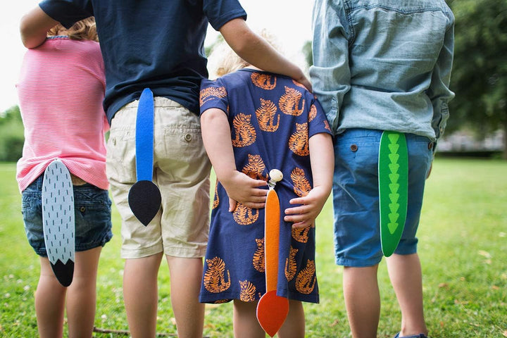 BS Toys Kompaktspiel Outdoor: Fangspiel mit Tierstäben - EIN Fangenspass für Kinder - 6 Tierstäbe mi