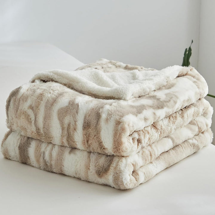 Wajade Kunstfelldecke – Sherpa Schafdecke – Comfort Luxuriöse Flauschige Kuscheldecke – weiche Decke
