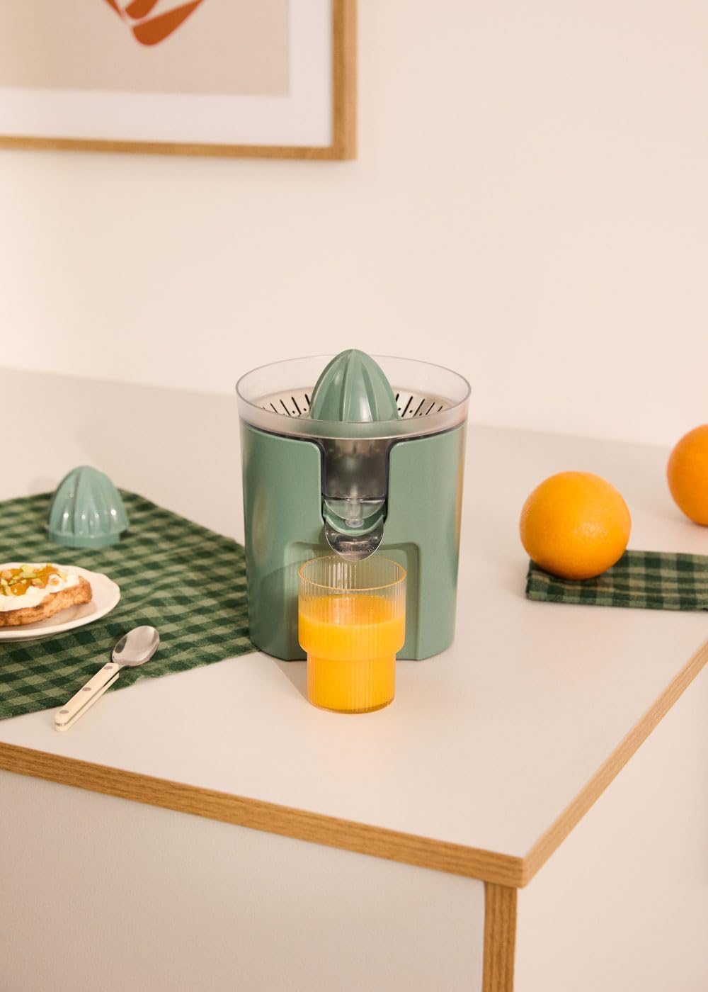 CREATE/JUICER STUDIO/Elektrische Zitruspresse in Salbeigrün/Spritzfrei, 230ml Behälter, Fruchtfleisc