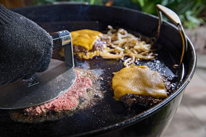 Weber Smashed Burger Presse/robust & stabil, mit glatter Oberfläche, aus Edelstahl, Rutschfester Gri
