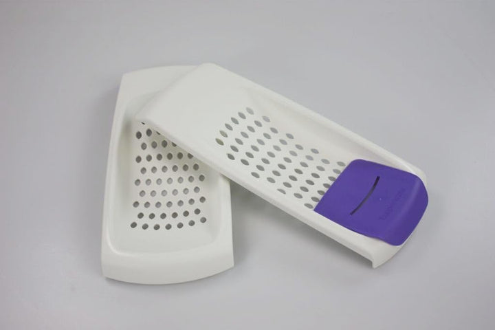 TUPPERWARE Backen (2) weiss P22 Knöpfle Spätzlekönig+Teigspatel Spätzleria 29738