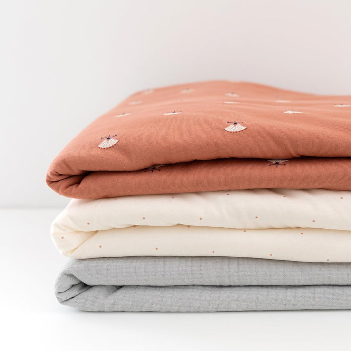 BEMINI Kuscheldecke Pady Tetra Jersey + Softy tog 3 Grizou, Grizou