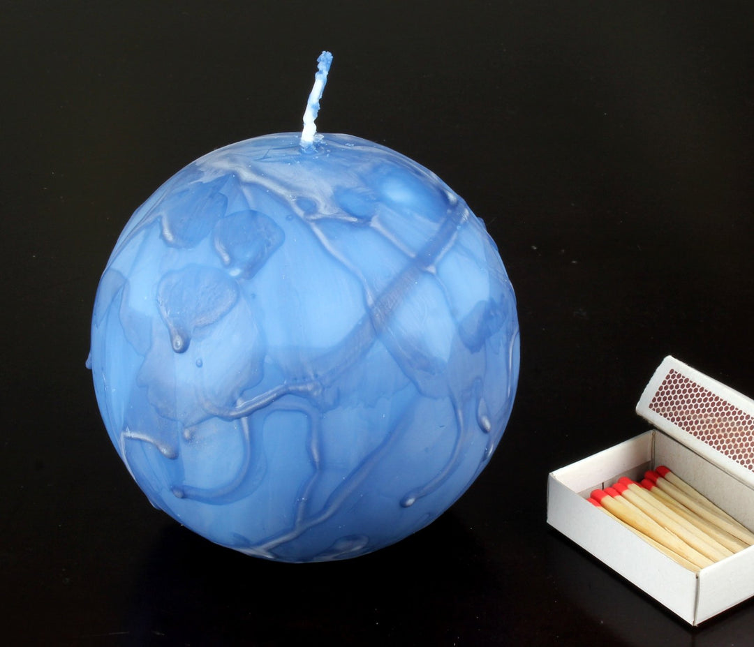 Kerzen PATINA Safe Candle Markenkerzen Adventskerzen Kugelkerzen Kugel rund 100 mm saphir blau 4 Stk