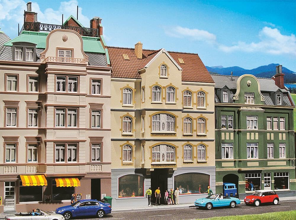 FALLER 130447 - Stadthaus mit Kneipe 135 x 125 x 200 mm