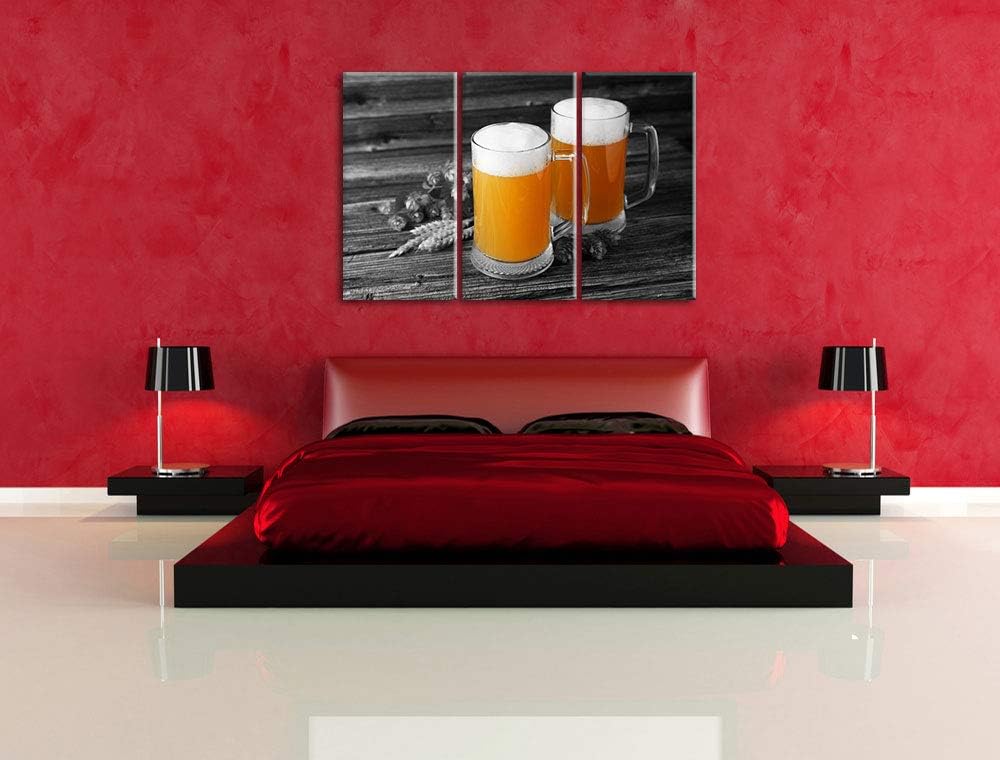 Zwei Biergläser Hefeweizen mit Hopfen auf Holztisch schwarz/weiss 3-Teiler Leinwandbild 120x80 Bild