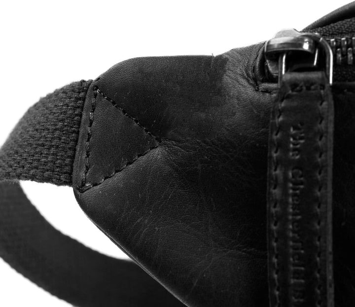 The Chesterfield Brand Eden - Gürteltasche Leder 28 cm Black Schwarz, Schwarz