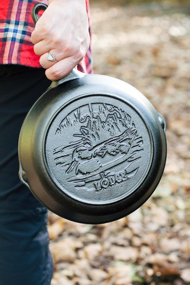 Lodge L5SKWLDK Wildlife Series Bratpfanne aus Gusseisen mit Entenmotiv, 20,3 cm, Schwarz 8", 8"