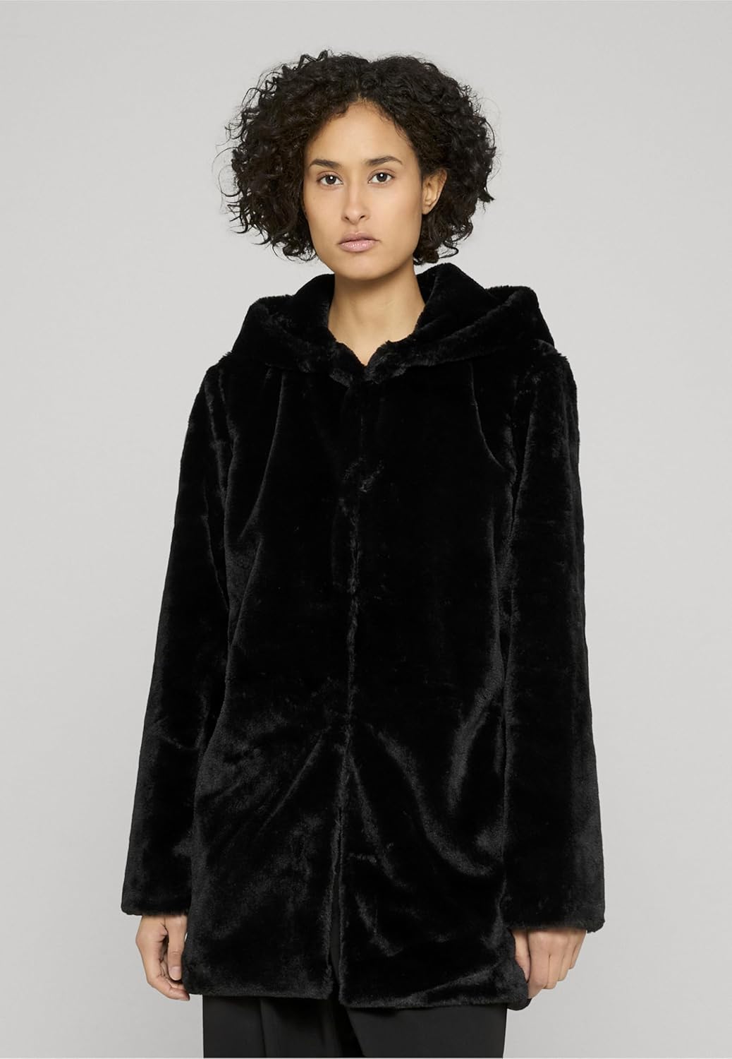 Urban Classics Ladies Hooded Teddy Coat aus Fake Kaninchenfell, Damen Mantel mit Kapuze und Seitenta