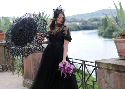 VON LILIENFELD Hochzeitsschirm Brautschirm Vivienne Spitze Deko Sonnenschirm Accessoire schwarz, Sch