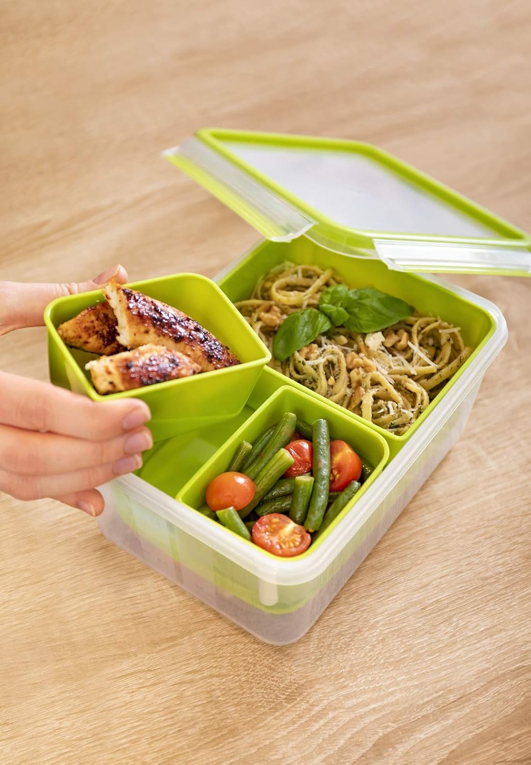 EMSA Clip & Go Lunchbox, 2,2 L, Brotdose mit 3 Einsätzen, 100 Prozent dicht, mit Frischedichtung, Tr