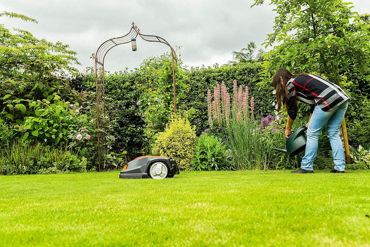 Yard Force Mähroboter SA650ECO, geeignet für Rasenflächen bis zu 650 qm, Kantenschneide-Funktion und