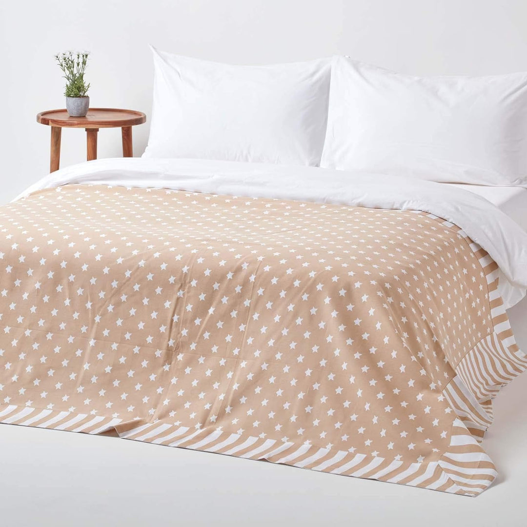 Homescapes Patchwork-Tagesdecke mit Sterne-Muster, beige, gemusterteter Bettüberwurf aus 100% Baumwo