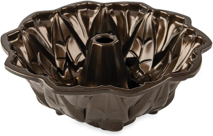 NordicWare Ernteblätter Backform Herbstblätter-Bundt, Aluminium, Braun, 26,7 x 26,7 x 9,5 cm Gugelhu