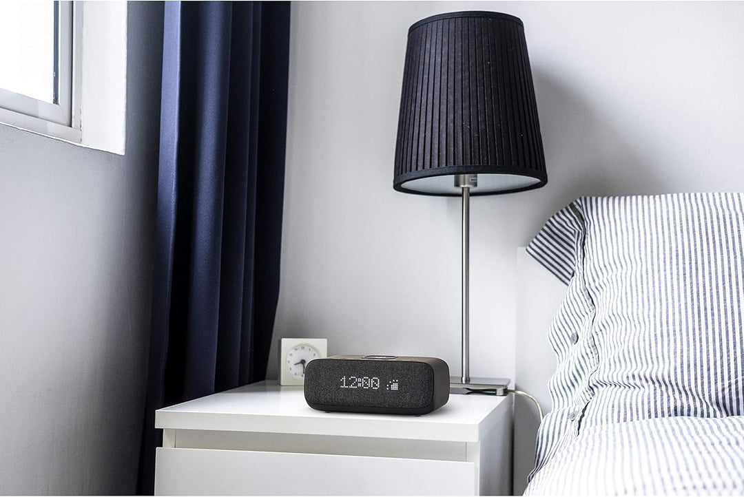 MEDION P66107 Radiowecker mit USB-Ladegerät (Uhrenradio, Weckstation, Bluetooth, kabelloses wireless