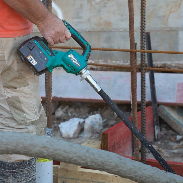 Makita VR004GZ Akku-Betonverdichter 40V max. (ohne Akku, ohne Ladegerät) mit 38-mm-Verdichtervorsatz