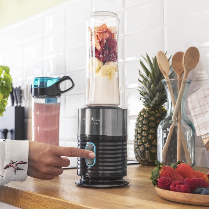 Cecotec Einzel-Standmixer Power Titanium 650 EasyGo Inox. 650W, 4-Klingen-Messer mit schwarzer Titan