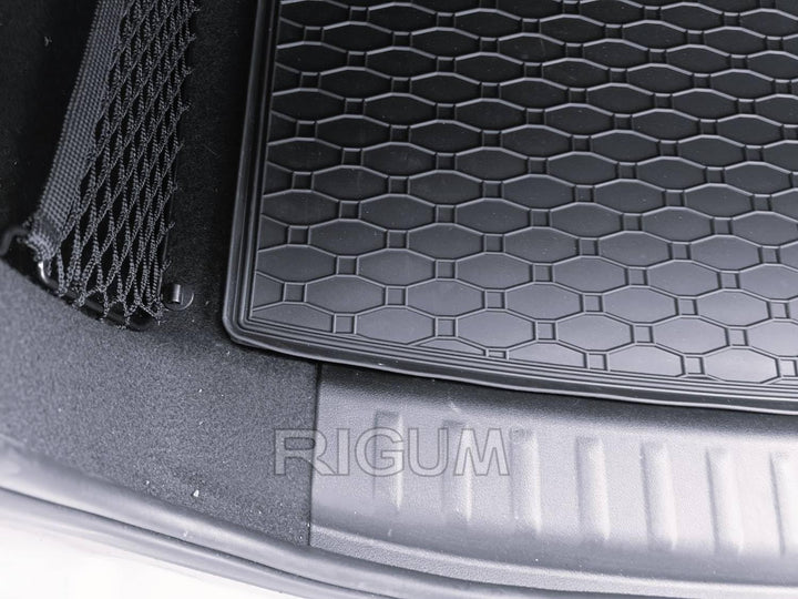 AZUGA Gummi Kofferraummatte mit erhöhtem Rand passend für BMW X1 (U11)/iX1 ab 10/2022 (mit verschieb