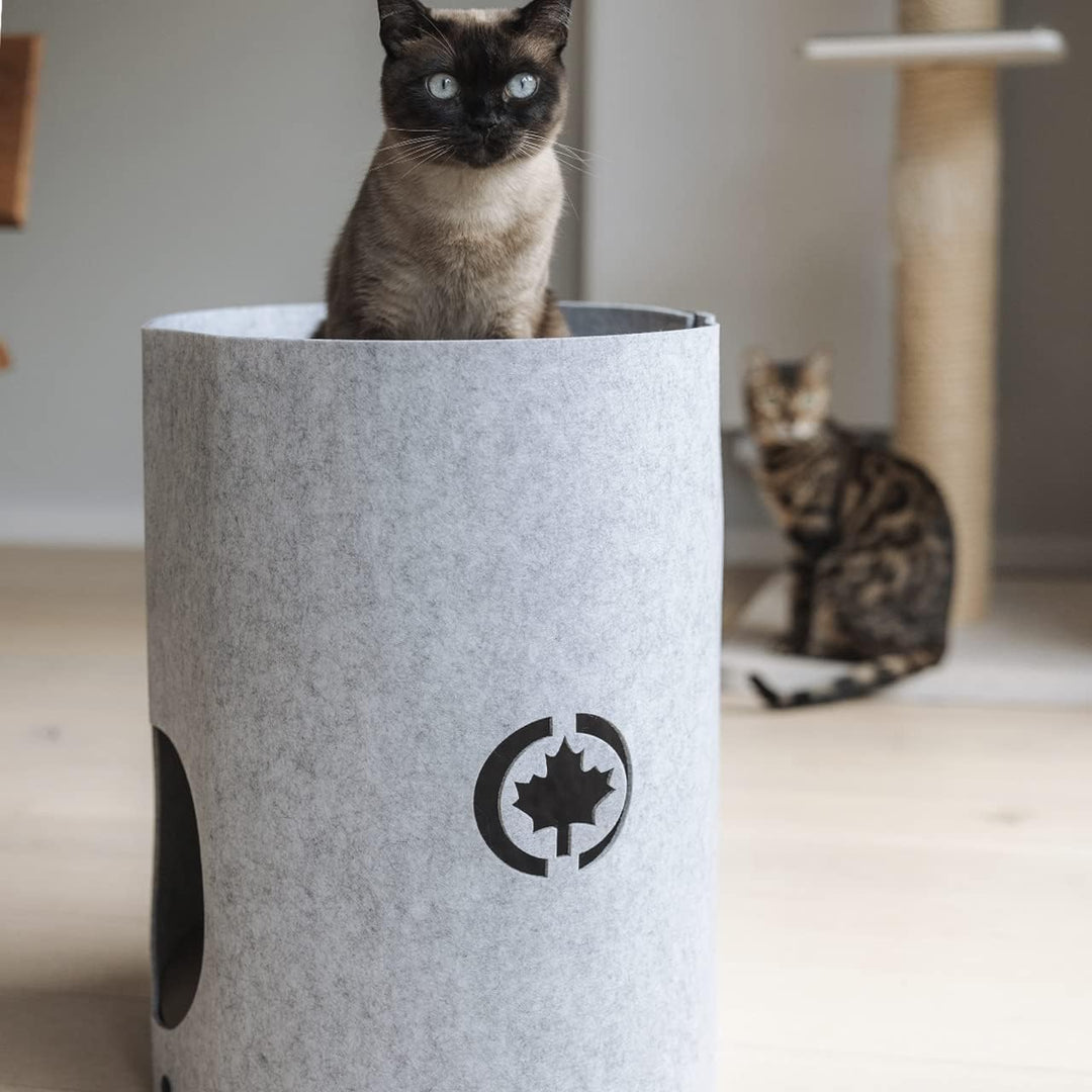 CanadianCat Company | Owen-Tower XL ca. 50cm | Etagen-Filzbett mit Kratzböden für Katzen Hellgrau -