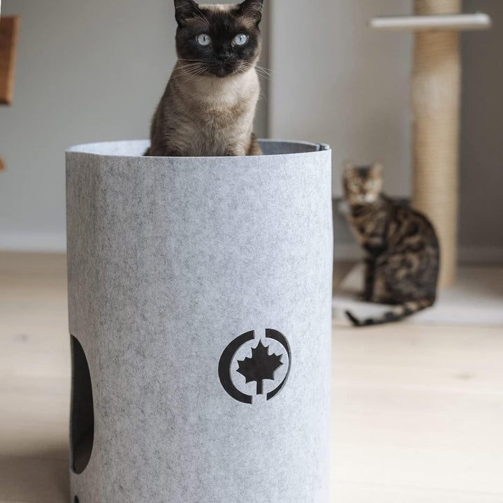 CanadianCat Company | Owen-Tower XL ca. 50cm | Etagen-Filzbett mit Kratzböden für Katzen Hellgrau -