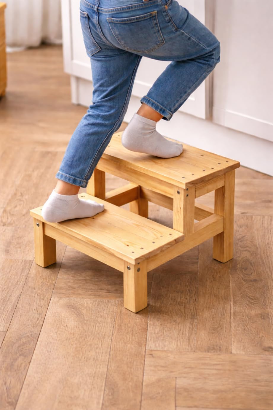 MG Design Kinder Tritthocker Holz 2 Stufen - stabil und sicher, Kindertreppe für Kinder und Erwachse