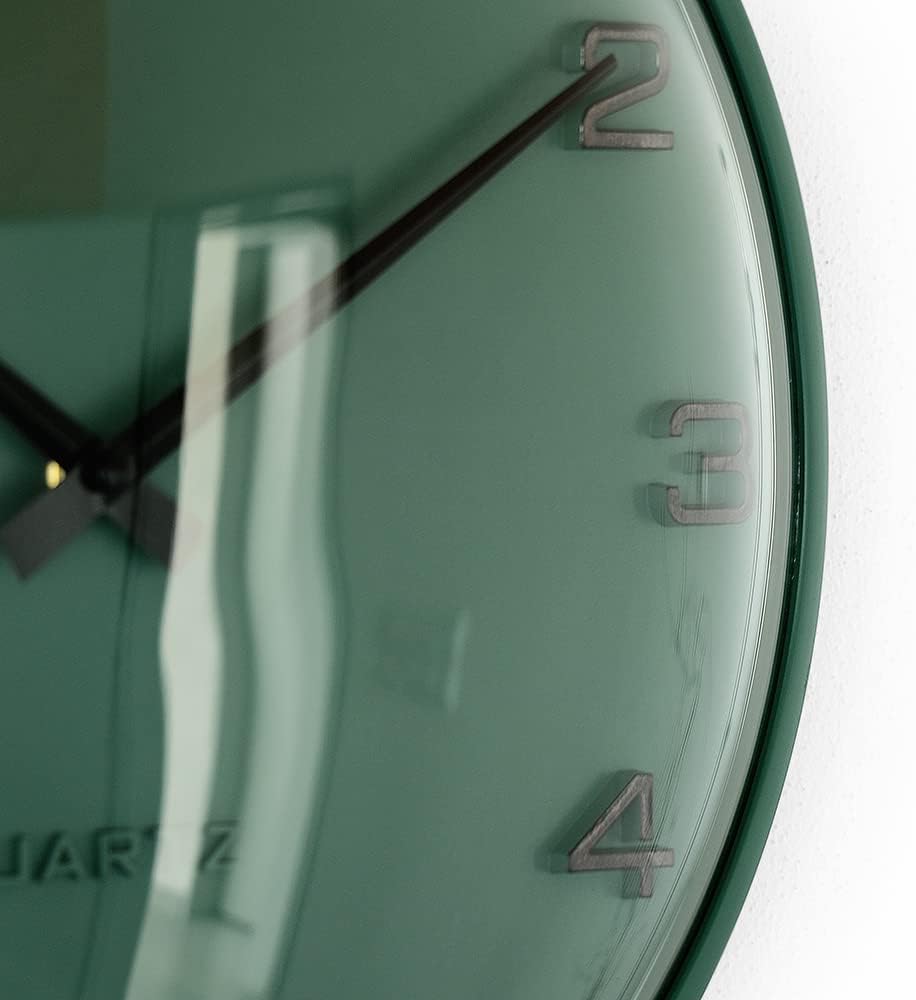 PRIM Design-Kunststoffuhr Bloom II – A, Moderne Wanduhr im Retro Style, Grün, gewölbtes Glas, luxuri