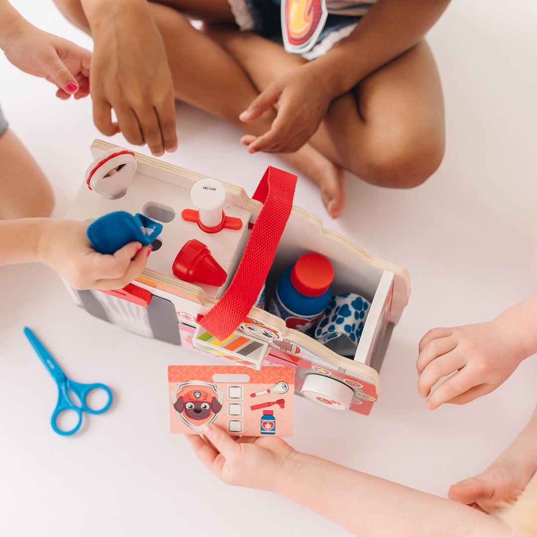 Melissa & Doug PAW Patrol Marshalls Arztset aus Holz, PAW Patrol Rettungswagen mit Erste-Hilfe-Kaste