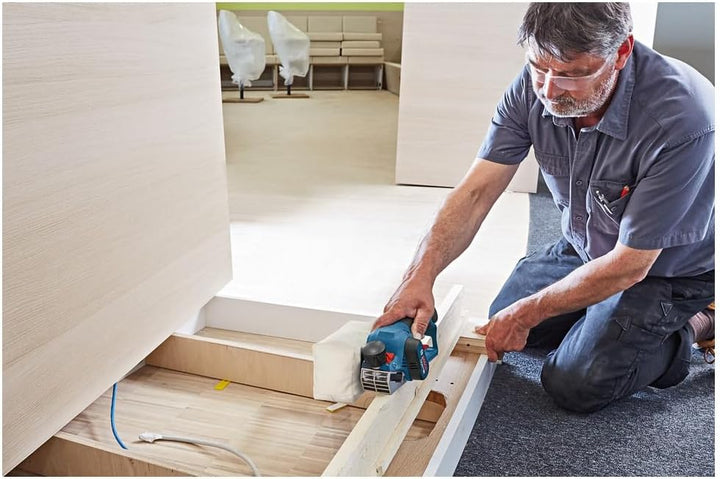 Bosch Professional 12V System Akku Hobel GHO 12V-20 (Hobelbreite max: 56 mm, inkl. 2x3,0 Ah Akku + L