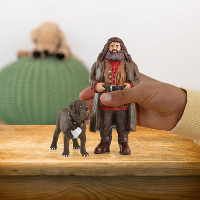 schleich 42638 Hagrid & Fang, ab 6 Jahren, Harry Potter - Spielfigur, 8 x 11,5 x 13 cm, Mehrfarbig/M