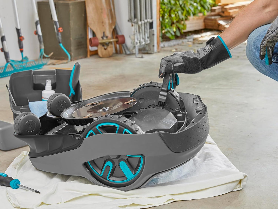 Gardena Mähroboter smart SILENO Life 750 m² Set & Wartungs- und Reinigungsset