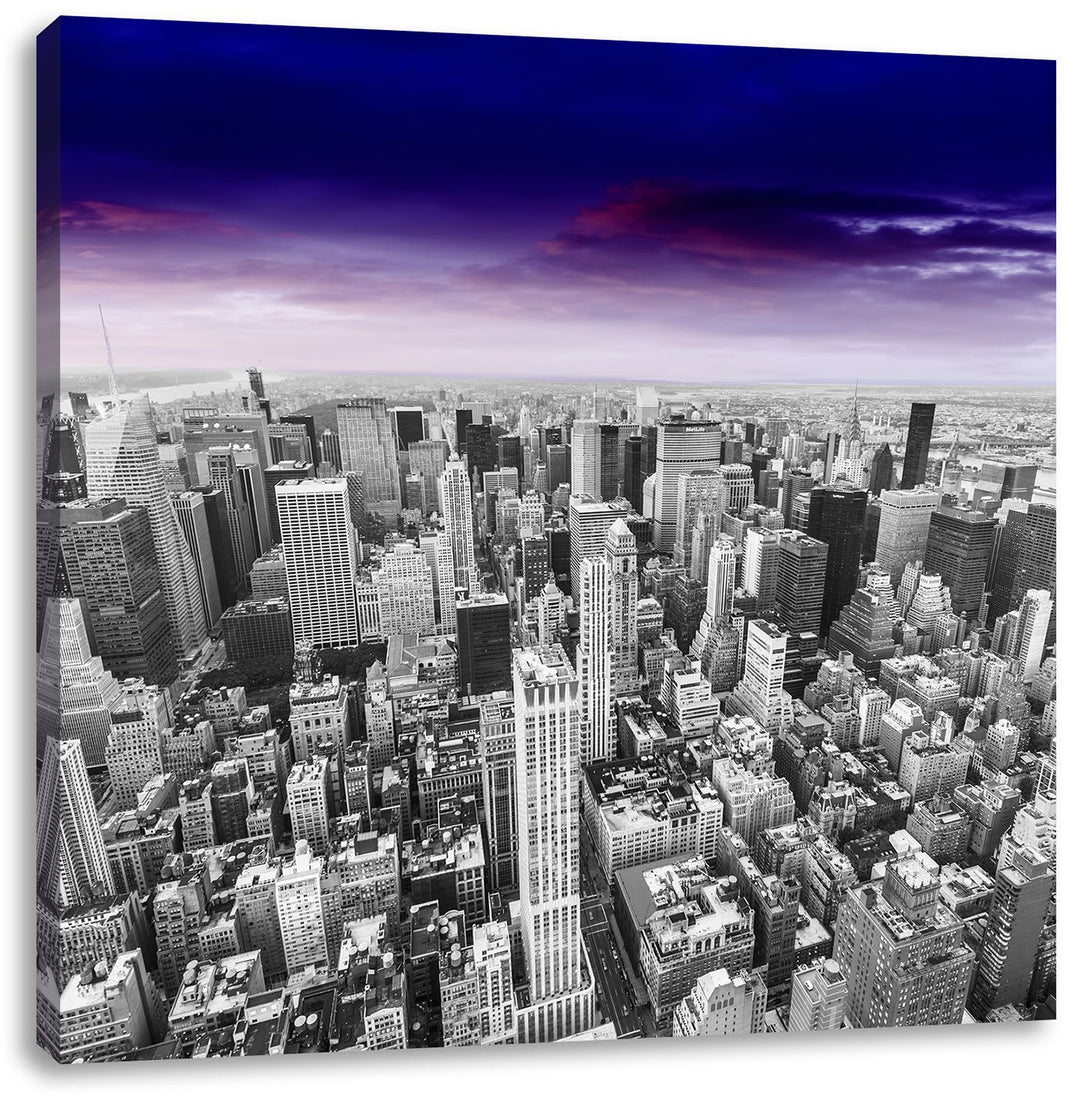 Pixxprint riesige Skyline von New York am späten Abend schwarz/weiss, Format: 70x70 auf Leinwand, 70