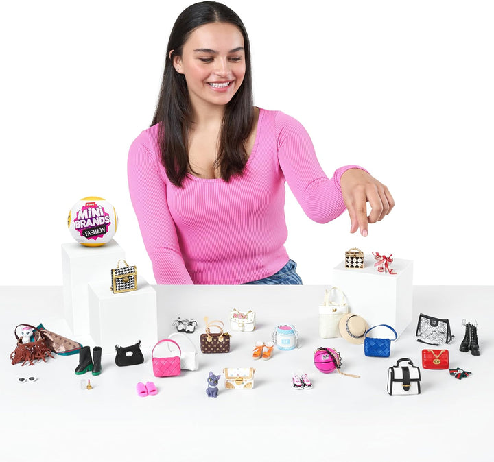 Mini Brands Fashion Serie 2 von ZURU 2er-Pack, Überraschungskapsel, Miniaturen von Mode, Taschen und