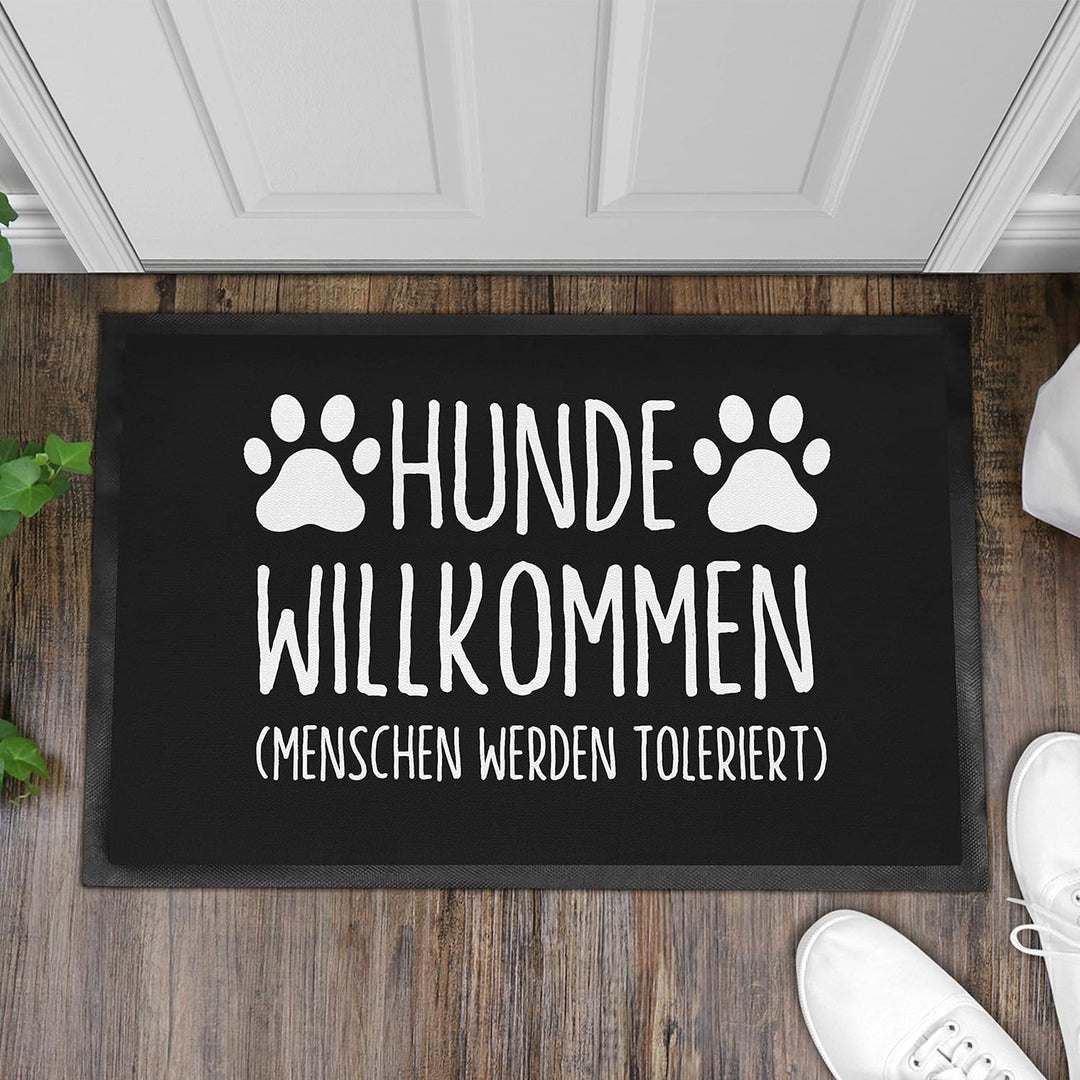 Trendation - Hunde Fussmatte Spruch Geschenk Hundebesitzer Hunde Willkommen Menschen Werden Tolerier