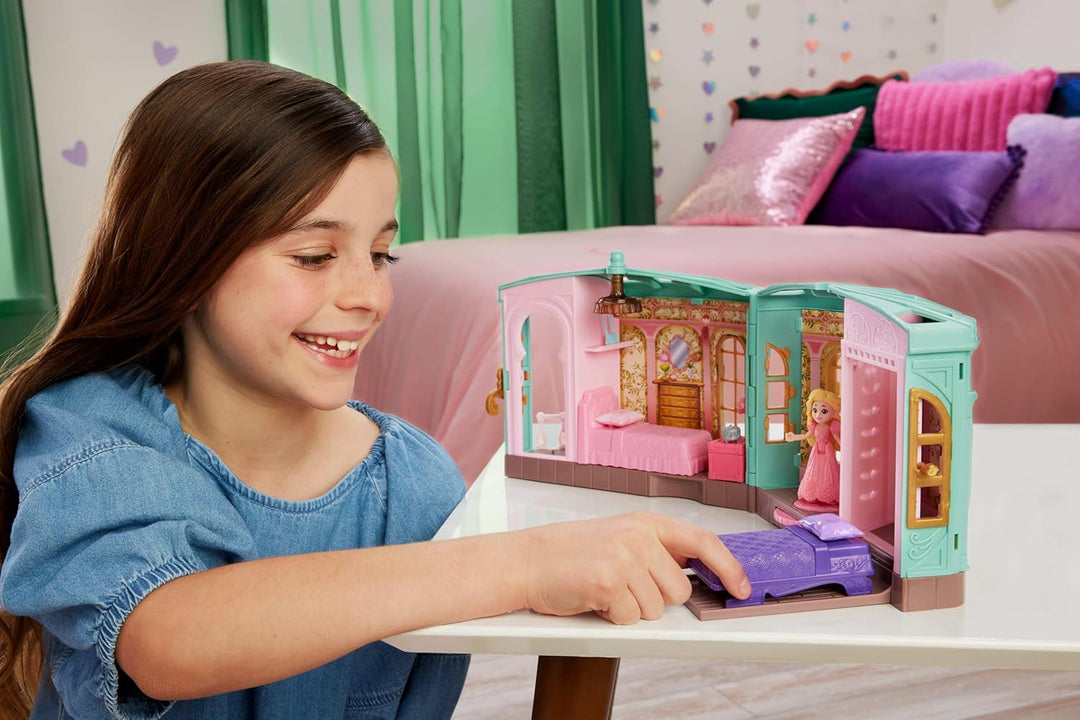 Mattel Universal Pictures Wicked Zimmer-Spielset „Heissgeliebt“ mit Kleiner Puppe und 3 Spielbereich