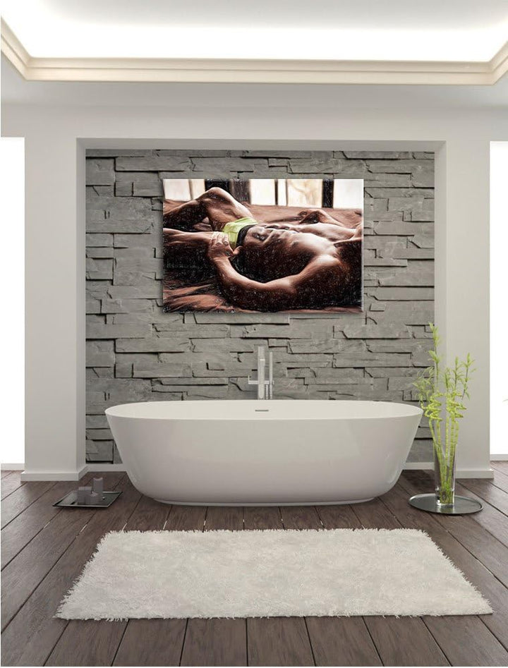 Pixxprint Muskulöser Mann im Bett als Leinwandbild/Grösse: 100x70 / Wandbild/Kunstdruck/fertig bespa