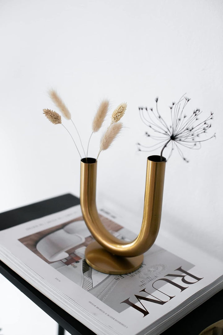 LaLe Living Vase Ajala in Gold U-förmig asymmetrische mit doppelseitiger Öffnung, 18 x 15 cm aus Eis