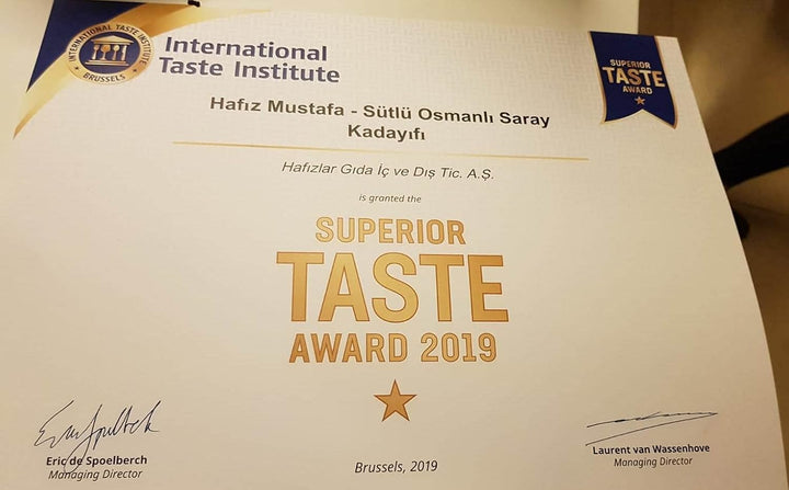 Hafiz Mustafa 1864 Istanbul Baklava Gebäckdose – Gebackene Baklava Dessertsnacks aus frischen Phyllo
