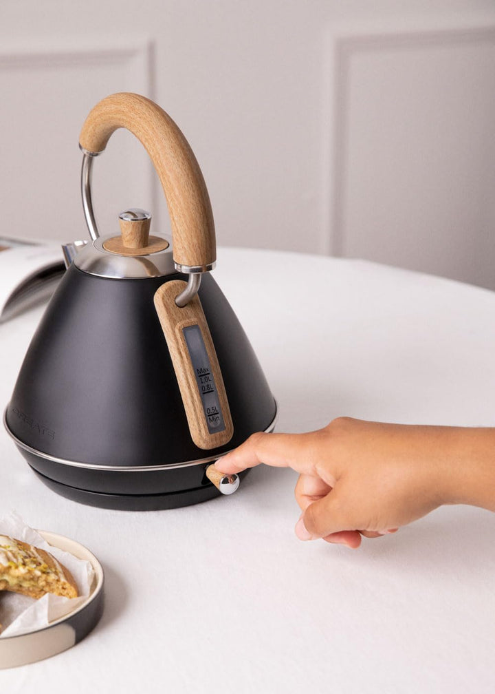 CREATE/KETTLE RETRO M/Elektrischer Wasserkocher Schwarz/Schnelles Aufkochen, Fassungsvermögen 1L, Ab