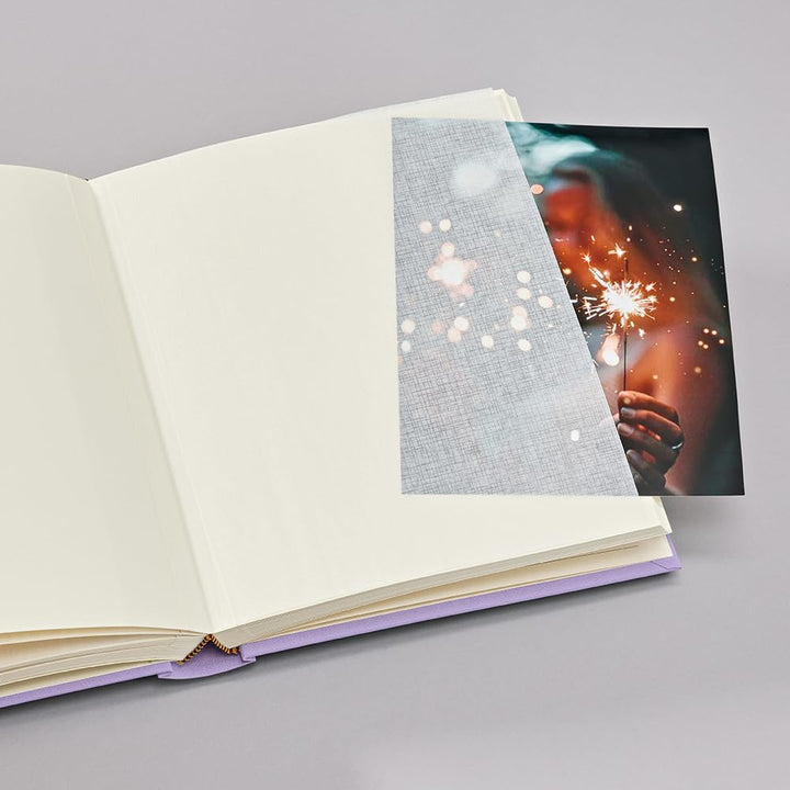 Semikolon 369969 Foto-Album Medium Finestra - 21,6x25,5 cm - 80 Seiten cremefarben, für 160 Fotos -