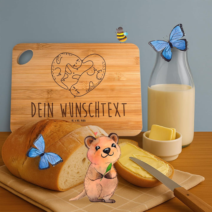 Mr. & Mrs. Panda Brotzeitbrett graviert Otter Herz - Personalisierte Geschenke, Frühstücksbrettchen